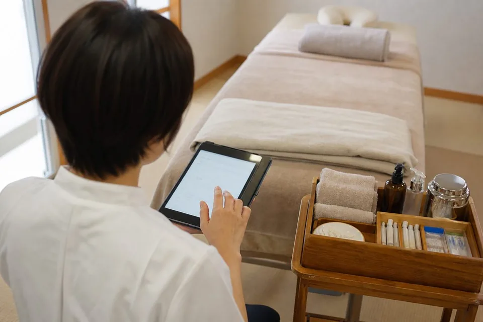 返信